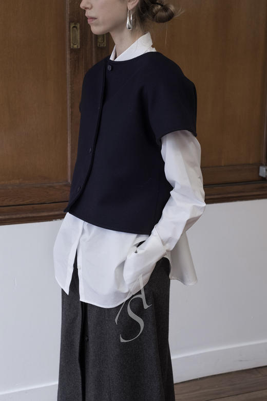 Mark Kenly Domino Tan  淡褐色/藏青色TELMA宽袖短款上衣 商品图0