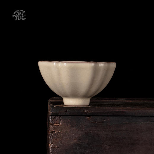 问鼎哥窑传世款葵盏杯 商品图0