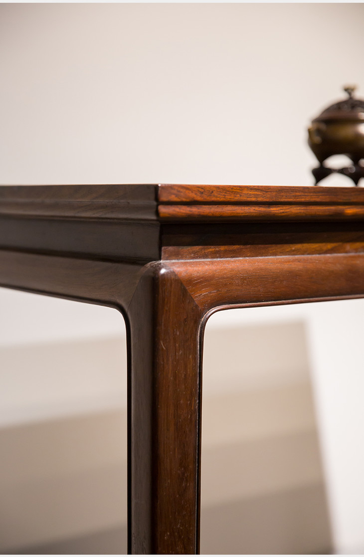 清红木素工独板束腰马蹄腿半桌