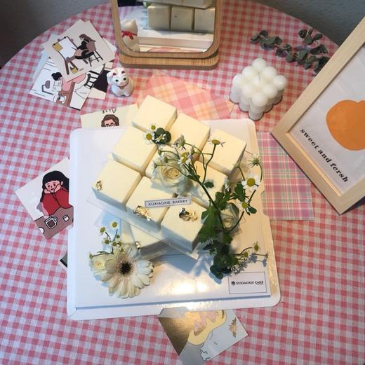 超人气魔方蛋糕，树莓夹心白乳酪慕斯喷砂！单色/双色可选（提前三天预定！） 商品图0