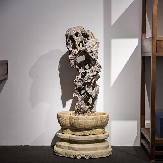 清代  太湖石贡石（双层汉白玉座） 商品图4