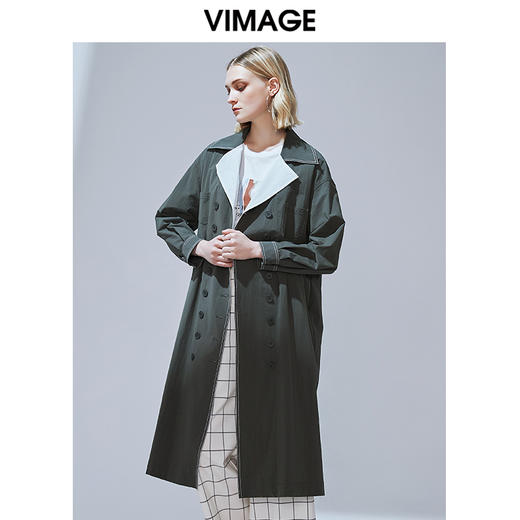 VIMAGE纬漫纪品牌女装秋款经典翻领双排扣宽松风衣外套V1404001 商品图2