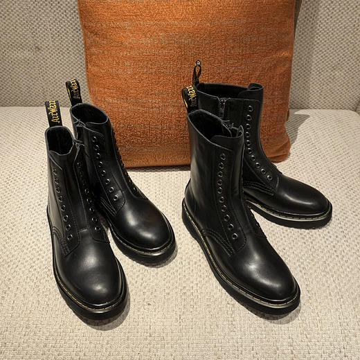 dr马丁靴女英伦风2020新款黑色8孔10孔前拉链短靴春秋单靴子ins潮