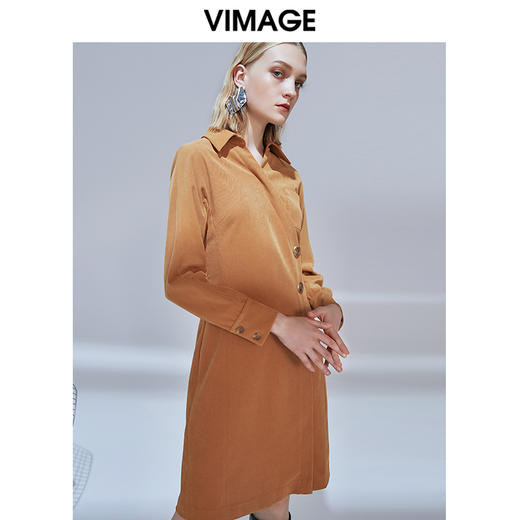 VIMAGE纬漫纪品牌女装新款气质翻领斜襟单排扣修身连衣裙V1407042 商品图2