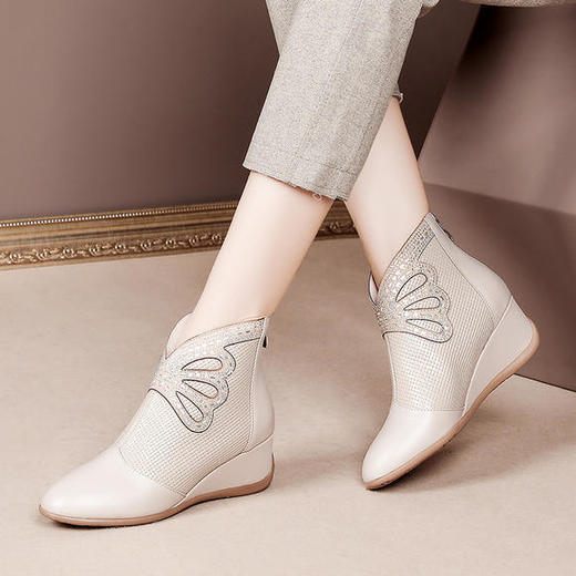 OLD-k249冬季新款时尚百搭真皮水钻短靴 商品图2