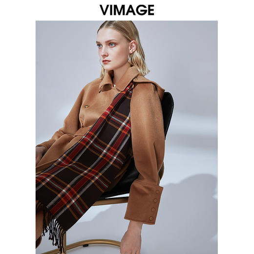 VIMAGE纬漫纪冬款英伦翻领格纹拼接连帽收腰羊毛呢大衣女V1414001 商品图2