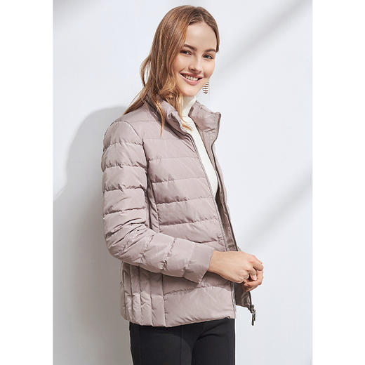 EITIE爱特爱冬季新款保暖半高领通勤时尚短款轻薄羽绒服女6011701 商品图2