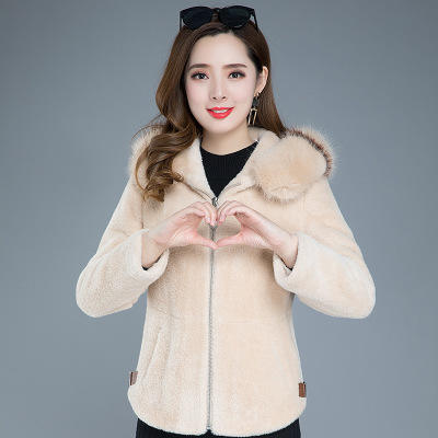 短款貂绒外套女2020新款秋冬装修身小个子大毛领连帽仿水貂绒上衣