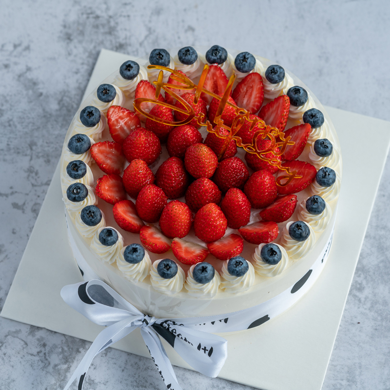 乳脂奶油蛋糕 乳脂奶油蛋糕07 香浓奶油和新鲜水果搭配 生日蛋糕