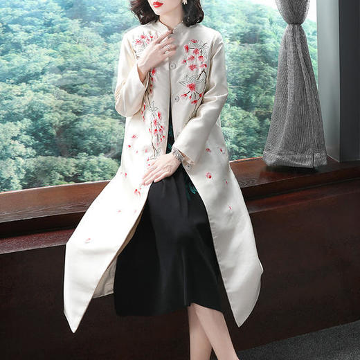 OG-9521中国风桃花刺绣开衫汉服长款风衣 妈妈装外套 商品图1