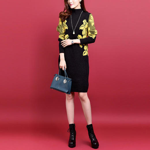 XFFS9099新款时尚气质宽松百搭半高领长袖中长款针织连衣裙 商品图0