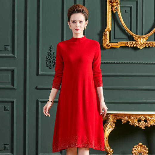 WW-S2628羊毛半高领羊绒纯色镶钻套头连衣裙 商品图0