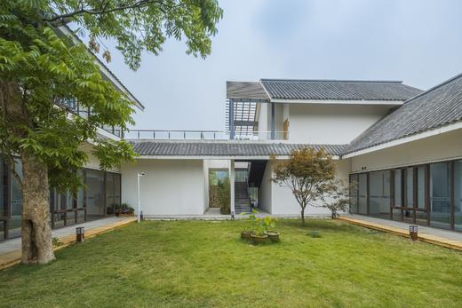 新津梨园雅舍来这里住湖边套房戏水泳池垂钓采摘越野车等