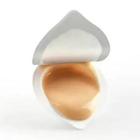 翻了好多有关人参的报告后，默默敷了个童话面膜