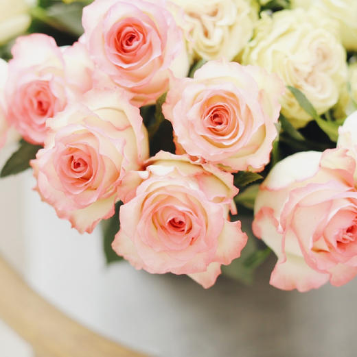 艾莎玫瑰【你生来就值得被爱，这点你无须质疑】简小姐精选 新品超稀有温柔粉色A级玫瑰 艾莎 9+1枝（防花损）2束包邮 下单48小时发货 商品图5