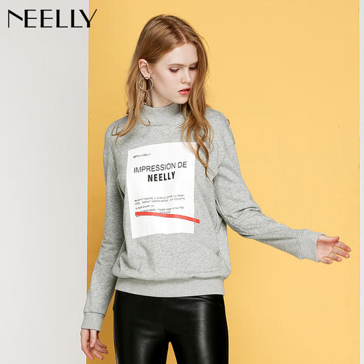 NEELLY纳俪冬季新款短款休闲显瘦百搭小高领纯*案卫衣T恤 商品图1