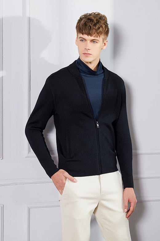 callisto黑色纯羊毛毛衣 FPKNW192C 商品图2