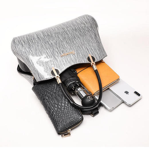 SK-s190303新款中年妈妈真皮单肩漆皮亮皮斜挎手提包 商品图4