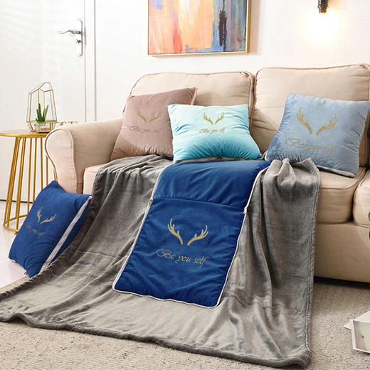 车小茶汽车抱枕被两用三合一办公室午睡车载多功能抱枕毯子 商品图0