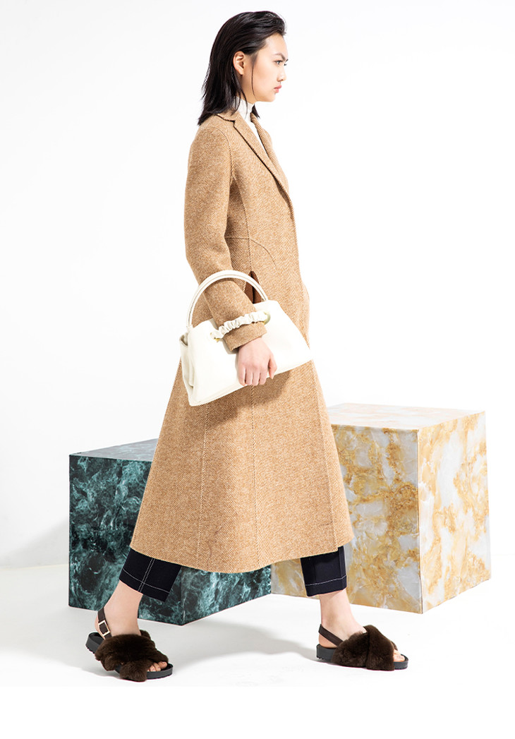 卡莉朵拉大衣c22d7759