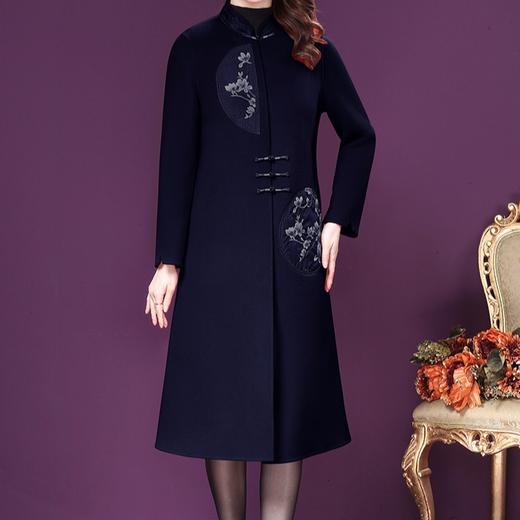 AYL-8370刺绣毛呢外套女中长款复古秋冬妈妈装民族风羊绒大衣 商品图2