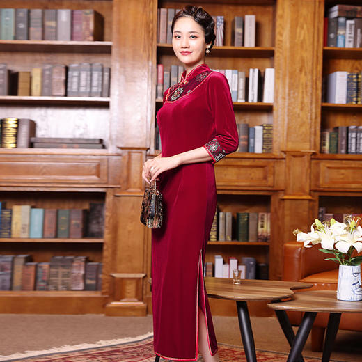 DLQ-A2788复古中国风改良旗袍秋冬丝绒款中年女妈妈装婚宴喜婆婆礼服 商品图0