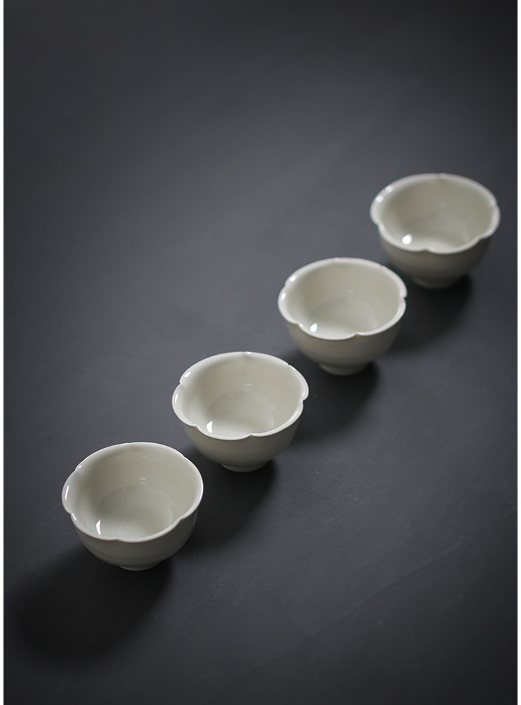 景德镇全手工草木灰釉花瓣口功夫小茶杯陶瓷品茗杯