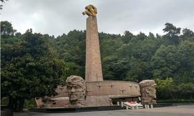 遵义会议会址、红军山、娄山关、苟坝会址参观学习3天