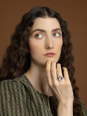 订购6周到｜Vintouch-Lovelies-黑瓷美人像 浮雕 环绕珍珠 戒指［意大利设计师］