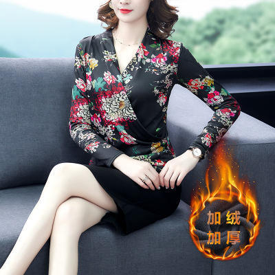 MZ-MZ7862冬季中老年妈妈交叉V领花色保暖打底衫 商品图1