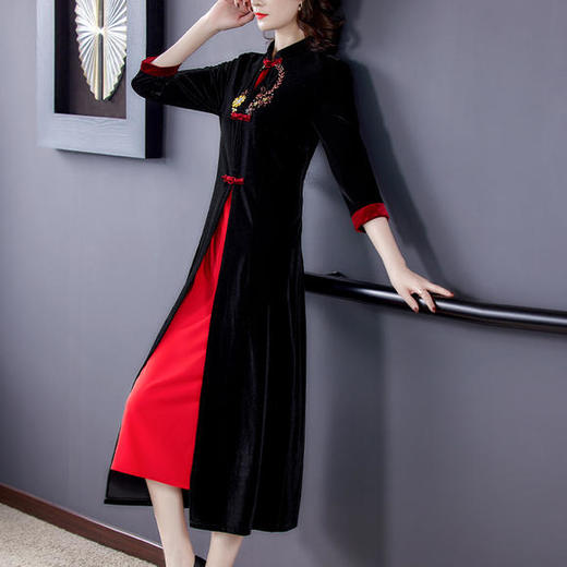 AHM-yslg8387冬季新款中国风洋气刺绣假两件丝绒旗袍裙 商品图2