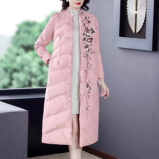 QNY-8920冬季新款重工刺绣长袖盘扣中长款棉服 商品图2