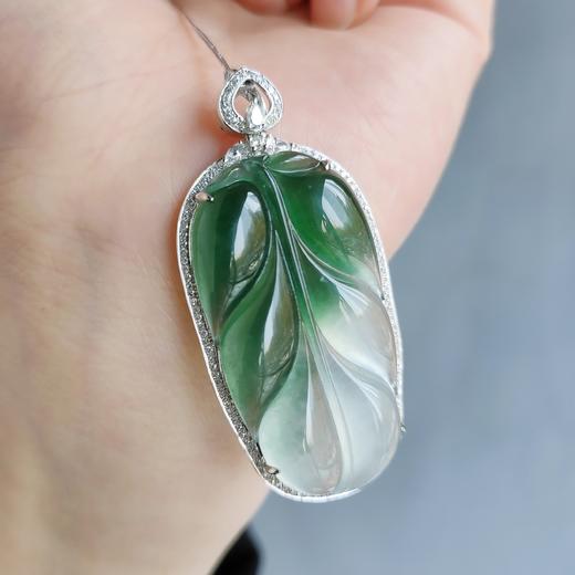 18k镶嵌翡翠叶子吊坠 商品图2