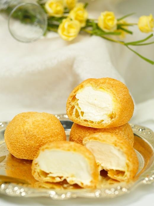 罗森新品大桥道冰淇淋泡芙