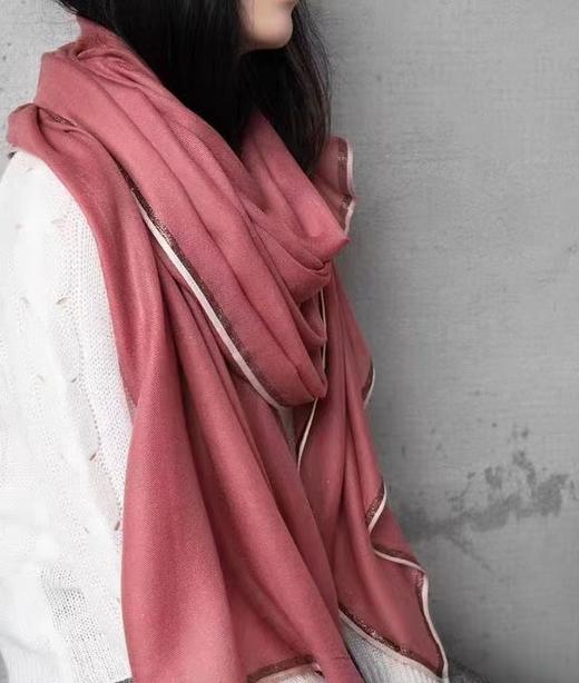 新疆优质细羊绒包边金丝线羊绒围巾【新款90*200cm】 商品图1