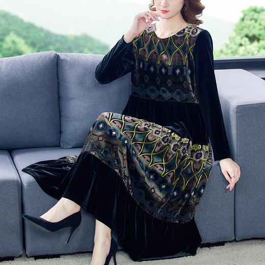 AHM-sgz5101秋冬烧花丝绒提花连衣裙 商品图1