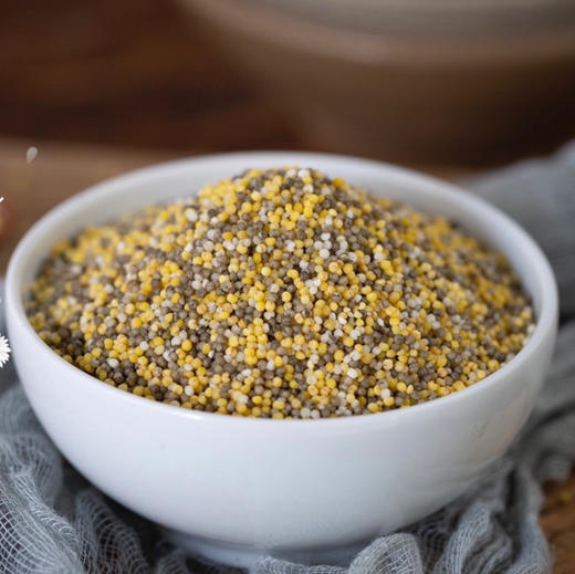 【下单后48小时左右发货】山西 黄土镇 五色小米（混装500g*3包/套餐400g*5盒） 商品图1