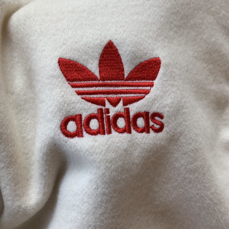 adidas三叶草奶熊双面呢植绒刺绣外套男女款