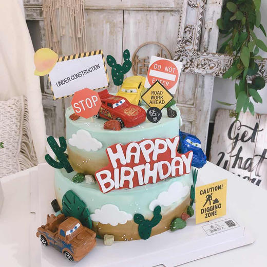 麦昆小汽车，卡通蛋糕，全部动物奶油。装饰部分根据蛋糕大小，随机调整搭配，或与原图不100%一致 商品图5