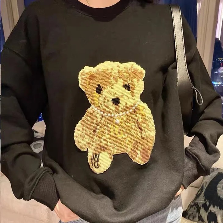 新款重工刺绣毛绒立体小熊卫衣