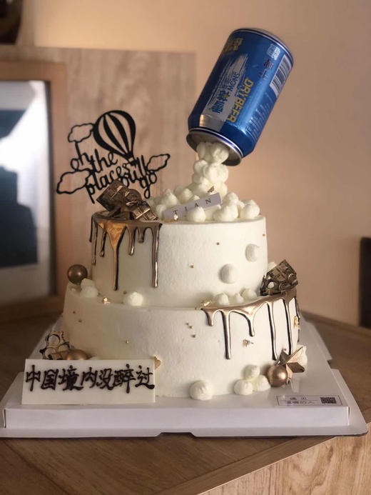 干杯吧朋友，久逢知己主题双层蛋糕，酒瓶随机搭配，如有特别喜好请提前24小时联系在线客服 商品图3