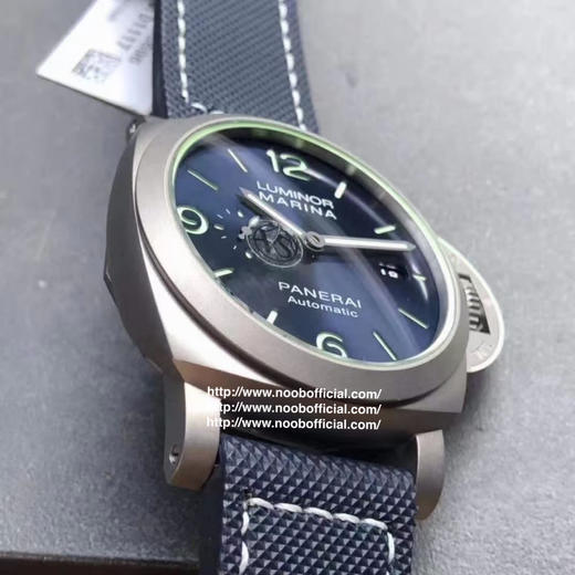 VS新品：沛呐海44MM “超级夜光”PAM1117 镂空三文治超级夜光表盘，金属镭射钛金属表壳，蓝色夜光缝线表带 商品图5
