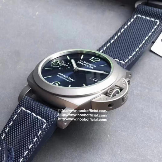 VS新品：沛呐海44MM “超级夜光”PAM1117 镂空三文治超级夜光表盘，金属镭射钛金属表壳，蓝色夜光缝线表带 商品图8