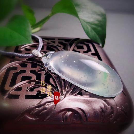 翡翠玻璃种福贝挂件 商品图0