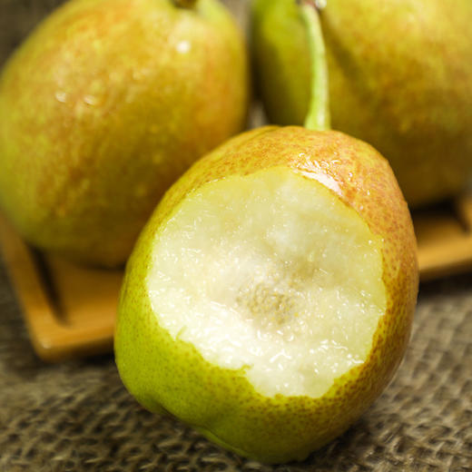 【西域圣果】库尔勒香梨 皮薄清香 细嫩少渣 香甜酥脆 汁水丰盈 美好"