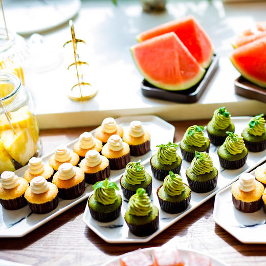 轰趴小套餐：10~20人份，摩登下午茶+杯子蛋糕+冰酪蛋糕+蛋糕卷（茶歇） 商品图0