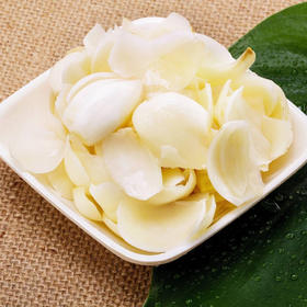 【下单后72小时左右发货】甘肃 兰州 6年生4头皇 鲜百合700g左右 色泽洁白如玉，肉质肥厚，香糯甘甜。食法丰富又美味营养，可烹甜食，可炒食、煮食或作清凉饮料。