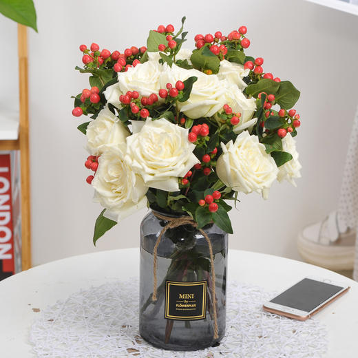 【不含花瓶】10枝玫瑰搭配红豆-生活插花办公室家庭家居鲜花惊喜送