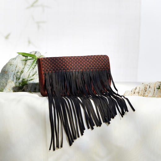 TANGY Collection 天意莨绸香云纱流苏礼服包L164437F 商品图2