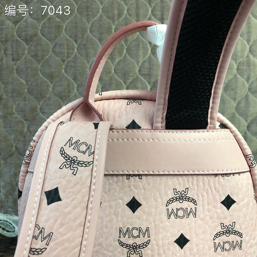 【MCMding级原单】秋冬特价💰520 实拍小号7043 Stark经典双肩背包 商品图6